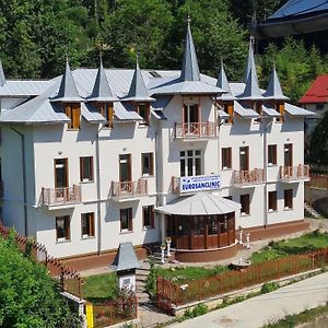 Pensiunea Eurosan Hotell Slănic-Moldova Exterior photo