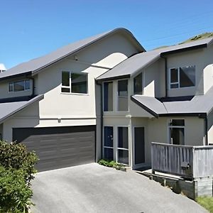 Peaceful Hillview - Double Bed At Churton Park Leilighet Wellington Exterior photo