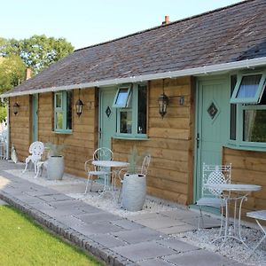 The Willowford Bed & Breakfast Milton Keynes Exterior photo