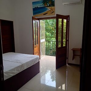 Moradia Turistica Mj Rooms City Sao Tome Exterior photo