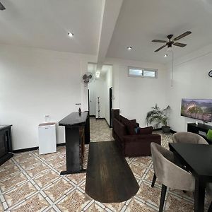 Apartamento En La Zona Viva Con Parqueo Exclusivo Leilighet San Pedro La Laguna Exterior photo