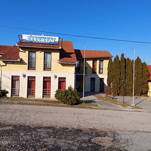 Zalacsany Toscana Etterem-Panzio Bed & Breakfast Exterior photo