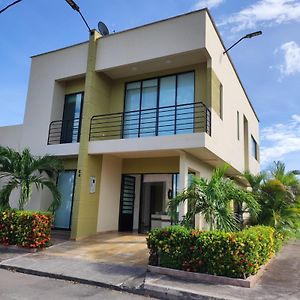 Casa Vacacional Con Acabados De Lujo Villa Flandes Exterior photo