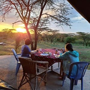 Maasai Mara Safari Camp In Kenya Bed & Breakfast Sekenani Exterior photo