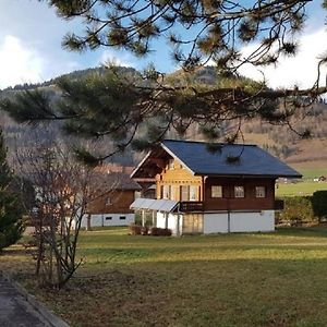 Chalet Mit Grossem Umschwung Villa Cerniat Exterior photo