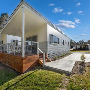 Painters Island Holiday Park Hotell Wangaratta Exterior photo