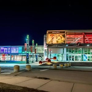 Cozy Haven Near Olympic Park, Pac-Man Arcade Game Leilighet Montréal Exterior photo