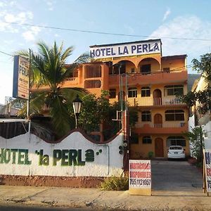 La Perla Hotell Zihuatanejo Exterior photo