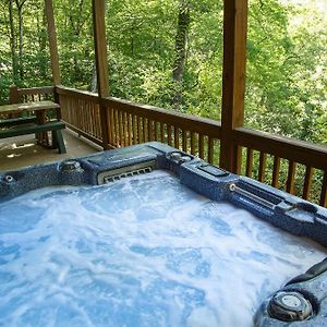 A Little Bit Of Heaven Swim In The Creek Soak In The Hot Tub And Relax In Comfort Villa Copperhill Exterior photo