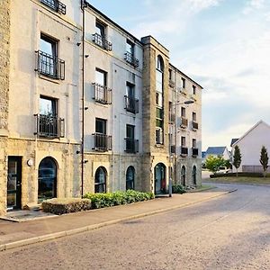 Contemporary 3 Bedroom Flat In Ancient Dunfermline Exterior photo