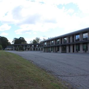 Bancroft Inn&Suites Exterior photo