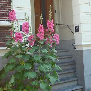 Historic Canal House In Green Residential Area Hotell Utrecht Exterior photo