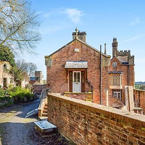 Apartment At Llanerchydol Hall Welshpool Exterior photo