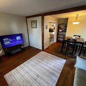 Comfortable And Cozy Apt With Parking Leilighet Burlington Exterior photo