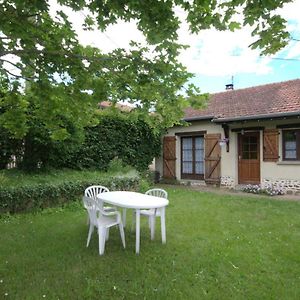 Gite Chaleureux Avec Cheminee, Grande Terrasse, Jeux Pour Enfants Et Promenades A Dos D'Anes - Fr-1-496-283 Villa Saint-Médard-en-Forez Exterior photo