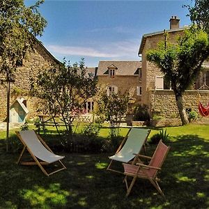 Le Clos Du Barry Bed & Breakfast Sévérac-lʼÉglise Exterior photo