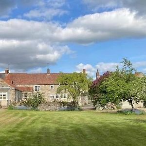 Woodward Farm House Bed & Breakfast Appleton le Moors Exterior photo