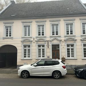 Wohnen In 400 Jahre Alter Ehem Lateinschule Ls24 Leilighet Mönchengladbach Exterior photo