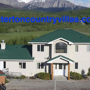 Waterton Country Villas Exterior photo