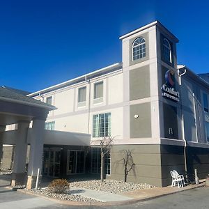 Comfort Inn & Suites Mount Pocono Exterior photo