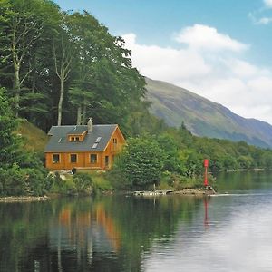 Gairlochy Bay Villa Exterior photo