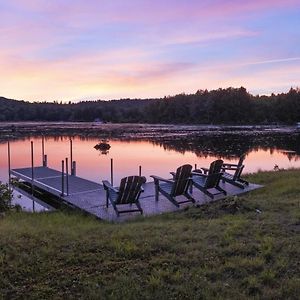 Lakefront Log Cabin On 2 Acres Villa Washington Exterior photo