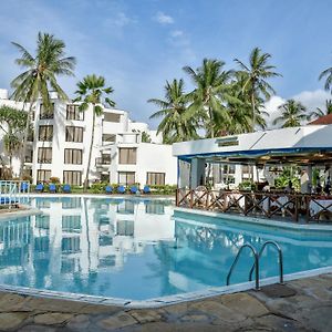 North Coast Beach Hotel Kikambala Exterior photo