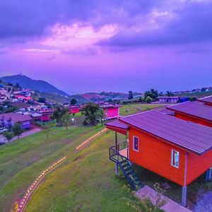 Rai Saeng Tawan At Phu Thap Buek Hotell Lom Kao Exterior photo