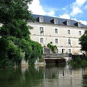 Le Moulin De Poilly Bed & Breakfast Exterior photo