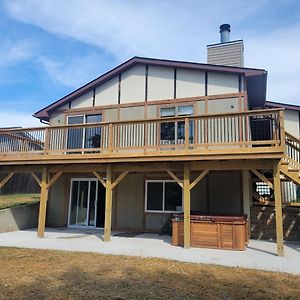 HOT TUB! Fishermans lake house retreat Pontoon Beach Exterior photo