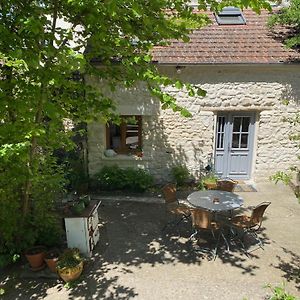 Location D'Une Maisonnette Au Coin Du Feu Hotell Mareil-sur-Mauldre Exterior photo