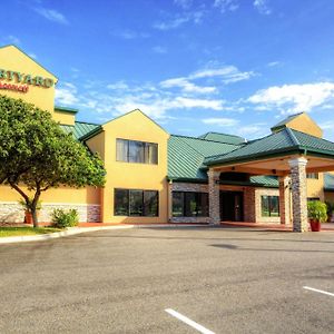 Courtyard By Marriott Mcallen Hotell Exterior photo