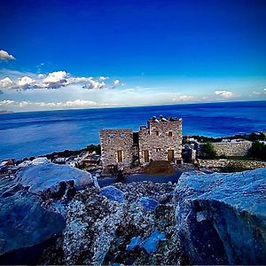 Castle Rizaraki Hotell Kokkala Exterior photo