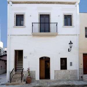 Casa Alexina Bed & Breakfast Lesina Exterior photo