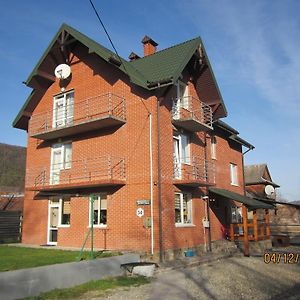 Yaremche House Hotell Exterior photo