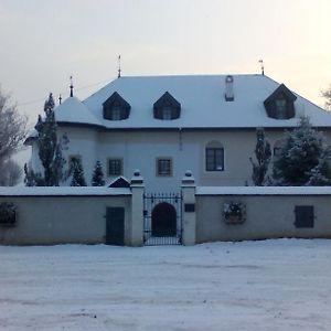 Castle Kastiel Kotesova Leilighet Exterior photo