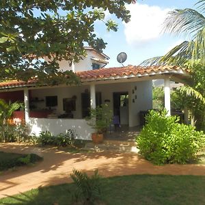 Posada Casa Las Trinitarias Hotell Paraguachi Exterior photo