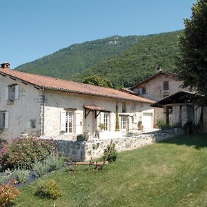 L'Estapade Des Tourelons Bed & Breakfast Saint-Jean-en-Royans Exterior photo