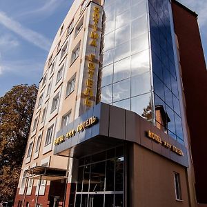 Optima Rivne Hotell Exterior photo