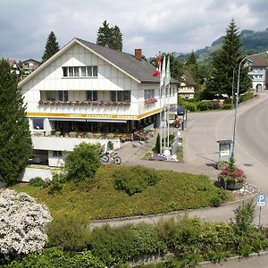 Hotel-Restaurant Sternen Nesslau Exterior photo