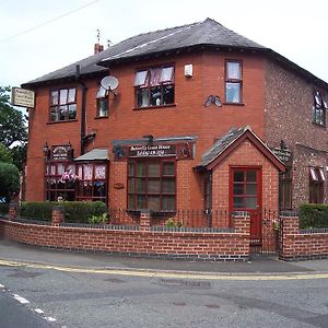 Butterfly Guest House Cheadle  Exterior photo