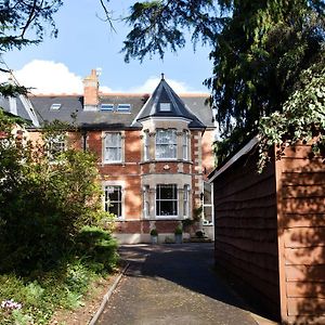 Mountlands Lodge Taunton Exterior photo