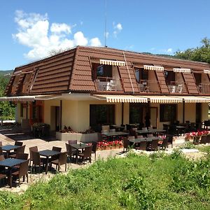 Pensiunea Valea Lupului Hotell Valea Lupului  Exterior photo