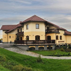 Penzion Stary Dvur Hotell Nové Dvory Exterior photo