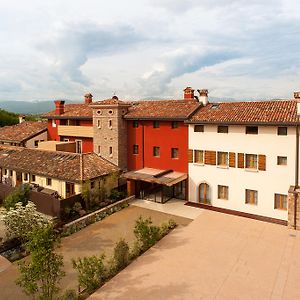 Elliot Osteria E Dormire In Collina Manzano Exterior photo