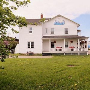 Auberge Lac-Saint-Jean Leilighet Roberval Exterior photo