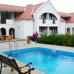 Szanyi Vendeghaz Hotell Hegykő Exterior photo