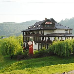 Pensiunea Meridian Hotell Corbeni Exterior photo