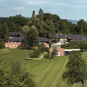 Seminarzentrum Leuenberg Hotell Hölstein Exterior photo