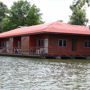 Vn Guesthouse Kanchanaburi by Exterior photo